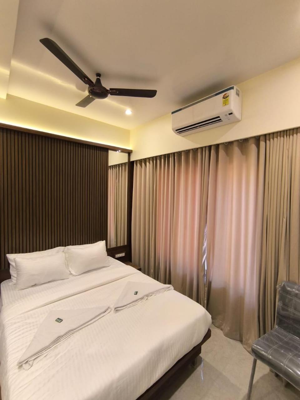 Sharan Residency Hotell Navi Mumbai Exteriör bild