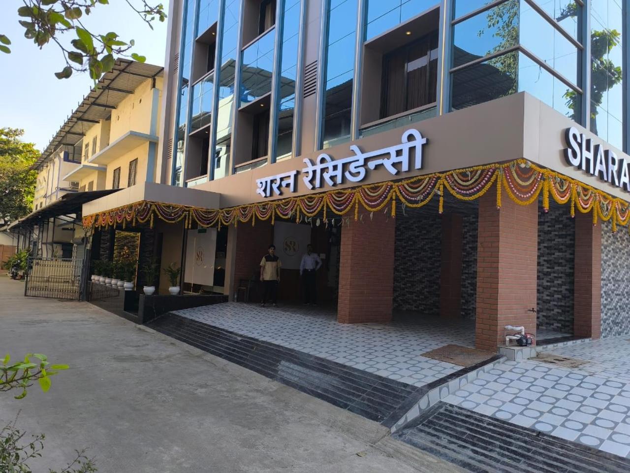 Sharan Residency Hotell Navi Mumbai Exteriör bild
