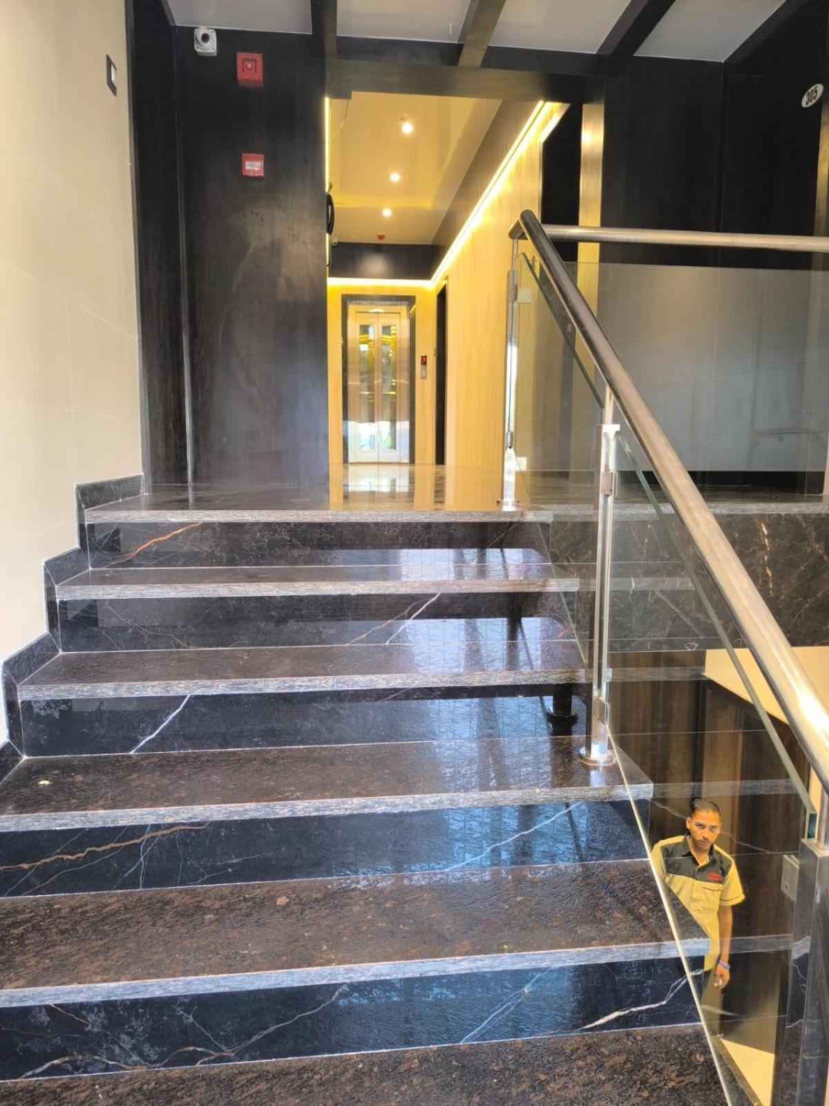Sharan Residency Hotell Navi Mumbai Exteriör bild
