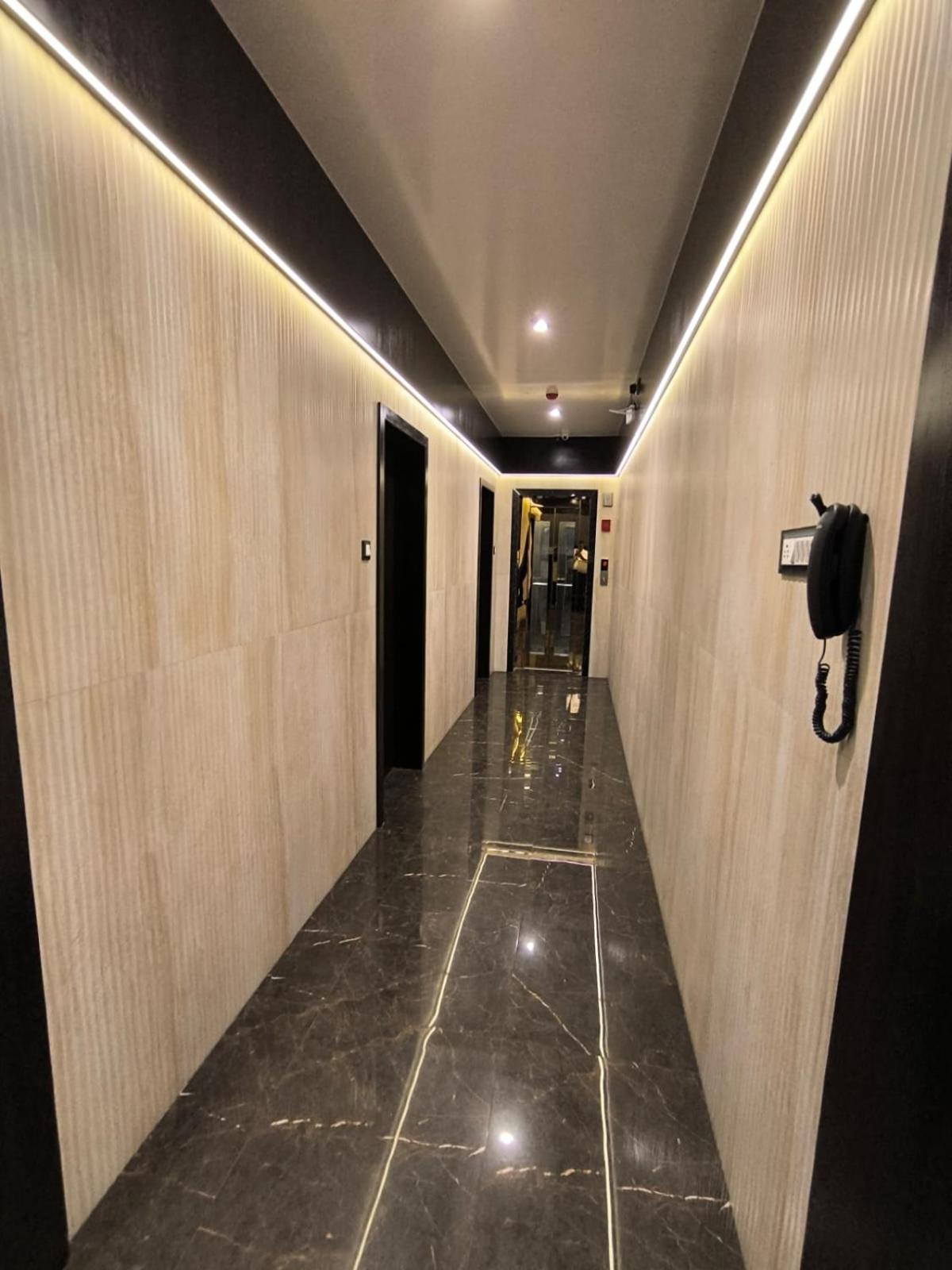 Sharan Residency Hotell Navi Mumbai Exteriör bild